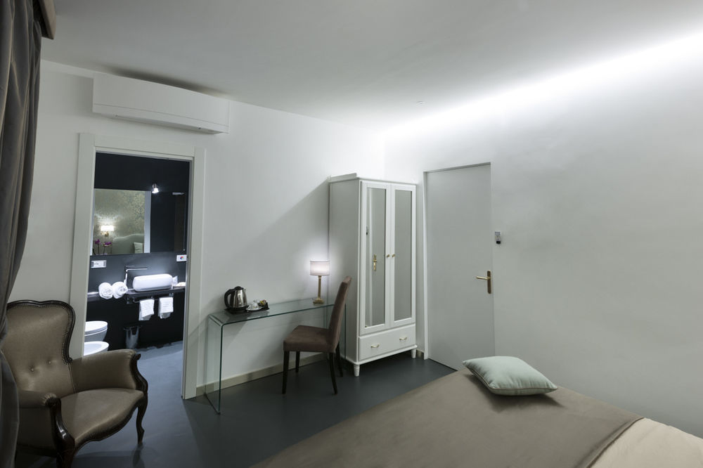 Отель Residenza Monfy Рим Экстерьер фото